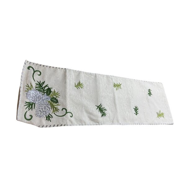 Festive Ridgefield Home Embroidered Table Runner Floral Pine Cone White Green - Picture 1 of 8